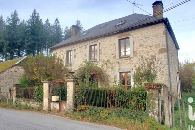 Maison à vendre à LAMAZIERE BASSE  - 6 pièces - 165 m² 