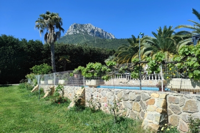 Maison à vendre à LA FARLÈDE  - 8 pièces - 266 m² 