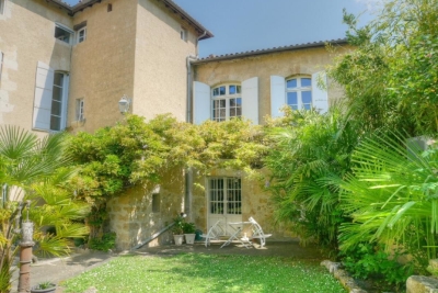 Maison &agrave; vendre &agrave; CONDOM  - 12 pi&egrave;ces - 327 m&sup2; 