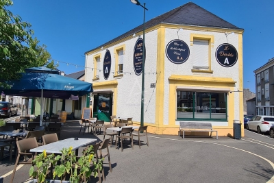 Commerce à vendre à ST MACAIRE EN MAUGES  - 4 pièces - 98 m² 