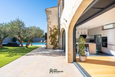 Maison à vendre à UZÈS  - 7 pièces - 280 m² 