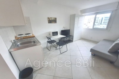 Appartement &agrave; louer &agrave; NICE  - 1 pi&egrave;ces - 14 m&sup2; 