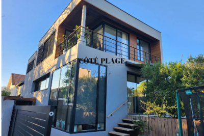 Maison à vendre à VAUX SUR MER  - 6 pièces - 175 m² 