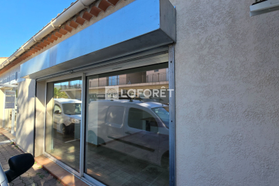 Commerce à louer à TOURRETTES Belgentier  - 67 m² 