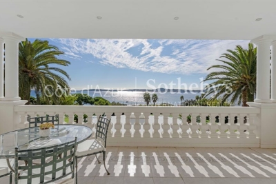 House for sale in GRIMAUD Ramatuelle - 8 rooms - 441 m² 