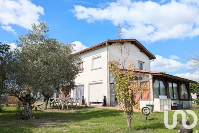 Maison à vendre à ST-LOUBES  - 7 pièces - 160 m² 