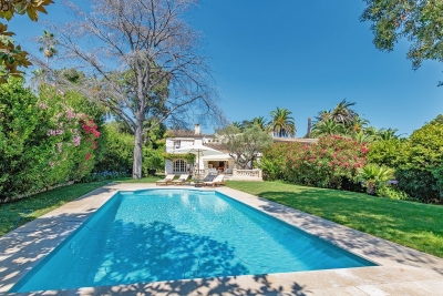 Maison à vendre à CAP D'ANTIBES Cantaron - 6 pièces - 294 m² 