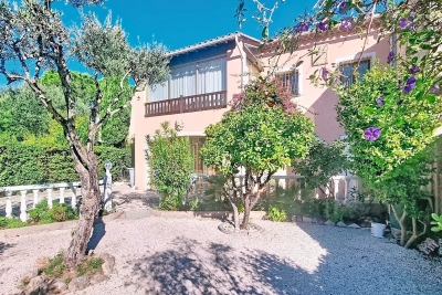 Maison à vendre à FRÉJUS Frejus Plage 1 - 6 pièces - 146 m² 