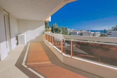 Apartment for sale in CANNES  - 4 rooms - 113 m² 