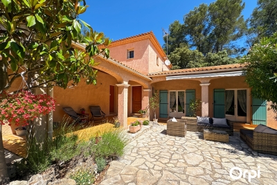 House for sale in LORGUES Ramatuelle - 5 rooms - 211 m² 