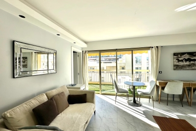 Apartment for sale in CANNES  - 3 rooms - 44 m² 