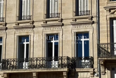Appartement à vendre à BORDEAUX Capucins-Victoire - 5 pièces - 198 m² 