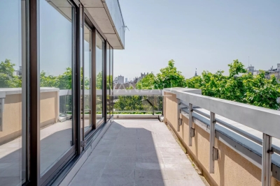 Apartment for sale in PARIS 8EME Faubourg du Roule 1 - 2 rooms - 90 m² 