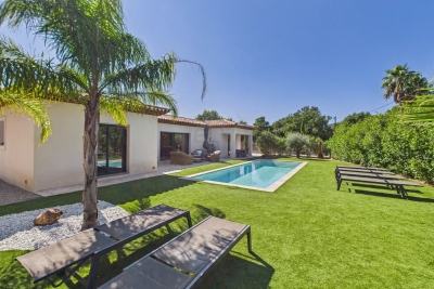 Maison à vendre à PLAN-DE-LA-TOUR Pierrefeu-du-Var - 5 pièces - 120 m² 