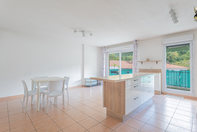 Appartement à louer à ST-ANDRÉ-DE-LA-ROCHE Pont du Lys-Antibes Les Pins - 3 pièces - 59 m² 