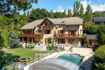 Maison &agrave; vendre &agrave; CHORGES  - 17 pi&egrave;ces - 400 m&sup2; 