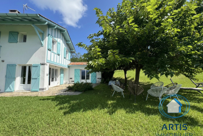 Maison &agrave; vendre &agrave; URRUGNE  - 6 pi&egrave;ces - 163 m&sup2; 