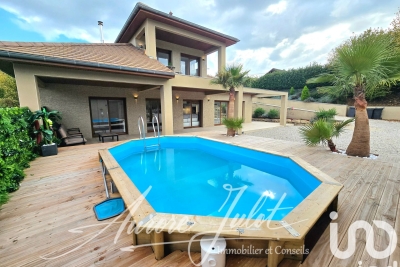 Maison à vendre à LES ABRETS  - 5 pièces - 183 m² 