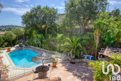 Maison à vendre maison avec vue saintes