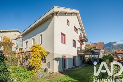 Maison à vendre à FONTAINE  - 10 pièces - 254 m² 