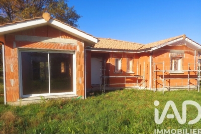 Maison à vendre à St-Germain-d'Esteuil  - 5 pièces 122 m² 