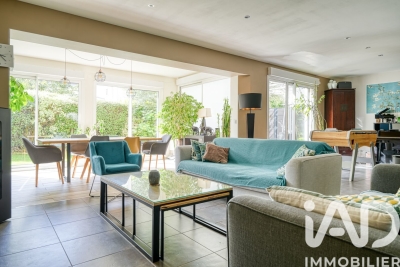 Maison à vendre à COLOMBES Renault - 8 pièces - 180 m² 