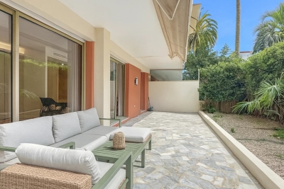 Apartment for sale in CANNES Magagnosc - 2 rooms - 34 m² 