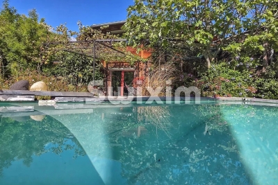 Maison &agrave; vendre &agrave; VILLENEUVE-LÈS-AVIGNON  - 6 pi&egrave;ces - 244 m&sup2; 