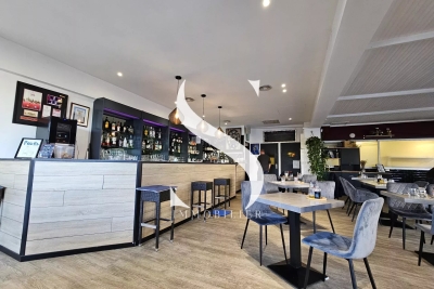 Commerce à vendre à ANTIBES Lagare - 1 pièces - 132 m² 