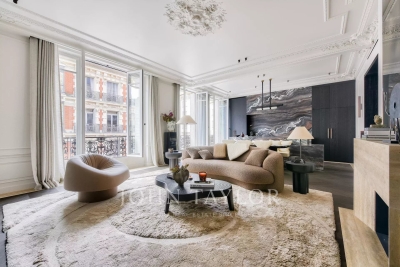 Appartement à vendre à PARIS 8EME Belleville - 4 pièces - 130 m² 