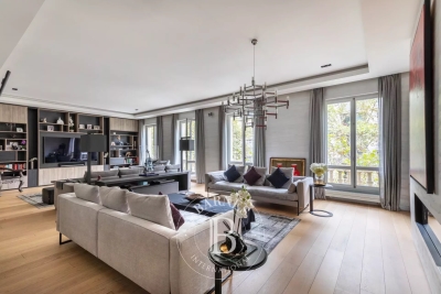 Appartement à vendre à PARIS 17EME Belleville - 6 pièces - 240 m² 