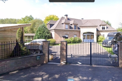 Maison à vendre à ROSULT  - 8 pièces - 275 m² 