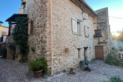 Maison &agrave; vendre &agrave; ST-ANTONIN-DU-VAR  - 3 pi&egrave;ces - 52 m&sup2; 