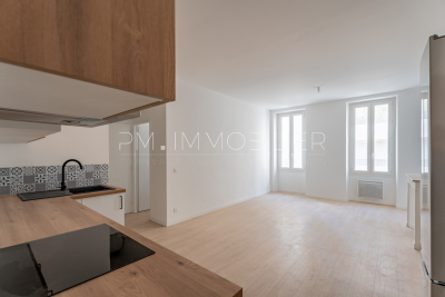 Appartement &agrave; vendre &agrave; MARSEILLE 5EME  - 3 pi&egrave;ces - 50 m&sup2; 