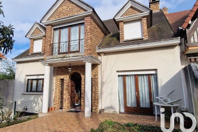 Maison à vendre petite maison au bord de l eau 