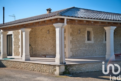 Maison à vendre à MONTAREN-ET-ST-MEDIERS  - 9 pièces - 280 m² 