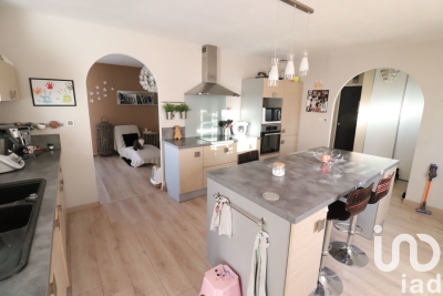 Maison à vendre à VINZELLES  - 7 pièces - 202 m² 