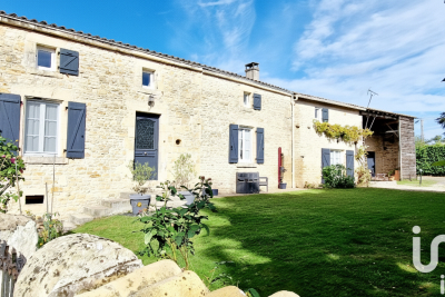 Maison à vendre à AIRGONDIGNE  - 5 pièces - 160 m² 