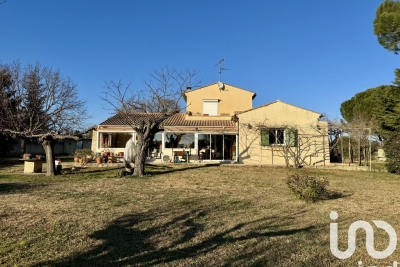 Maison à vendre à MONTAREN-ET-ST-MEDIERS  - 5 pièces - 174 m² 