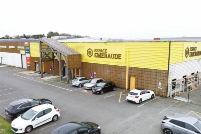 Commerce à vendre à ECHIRE   - 3150 m² 