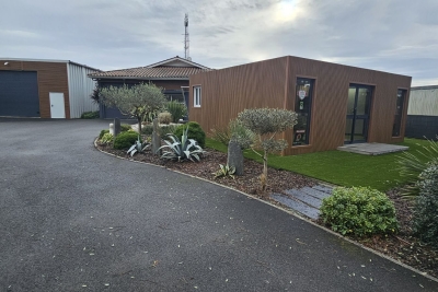 Commerce à vendre usage mixte