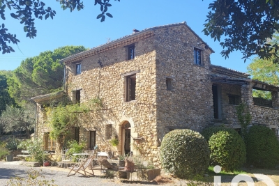 Maison à vendre à NYONS  - 8 pièces - 271 m² 