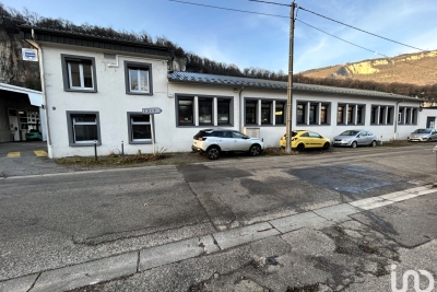 Commerce à vendre à FONTAINE   - 2500 m² 