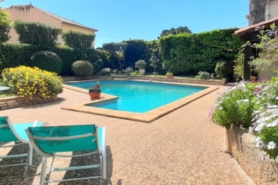 Maison à vendre à MONTREDON-DES-CORBIÈRES  - 10 pièces - 330 m² 