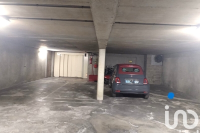 Parking/Garage à vendre à PARIS 17EME Belleville  - 11 m² 