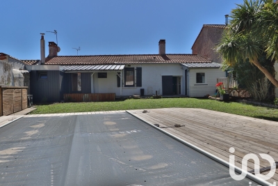 Maison à vendre maison village garage piscine 