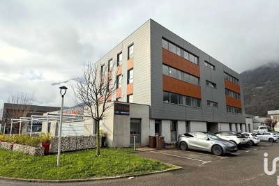 Bien à vendre à VEUREY-VOROIZE   - 75 m² 