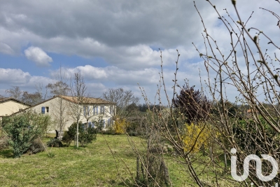 Maison à vendre à STE-RADEGONDE  - 10 pièces - 250 m² 