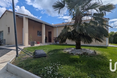 Maison à vendre à MONTENDRE  - 6 pièces - 160 m² 