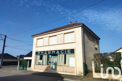 Maison à vendre à BOURBON LANCY Peripherique - 6 pièces - 190 m² 